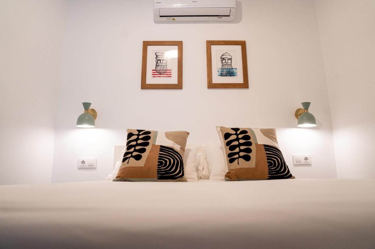 Hostal Tarantelo Conil Кониль-де-ла-Фронтера Экстерьер фото