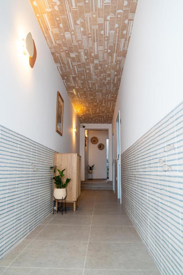 Hostal Tarantelo Conil Кониль-де-ла-Фронтера Экстерьер фото