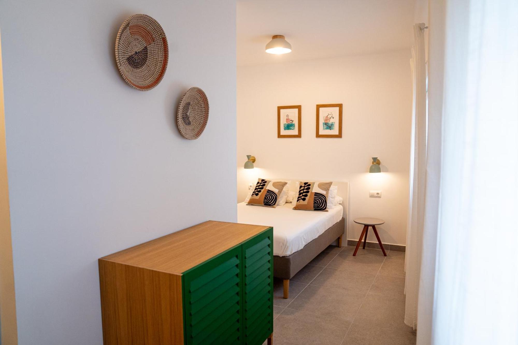 Hostal Tarantelo Conil Кониль-де-ла-Фронтера Экстерьер фото